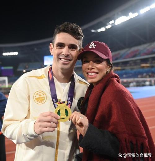 退役的脚步临近巴西媒体报道奥斯卡与圣保罗达成解约协议放弃近七千万薪资_中超直播