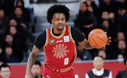 古德温强调季后赛强度呼吁团队合作并保持健康状态_CBA直播