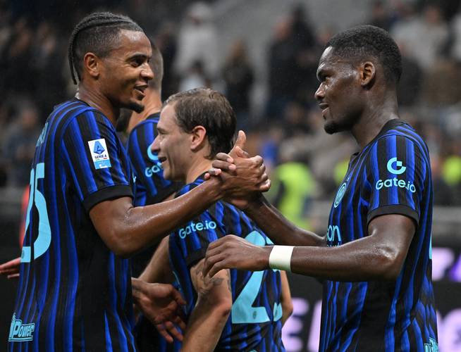 尤文球迷愤怒指责洛卡特利与敌同行，因为他在国家队期间与国米球员共享晚餐_意甲直播